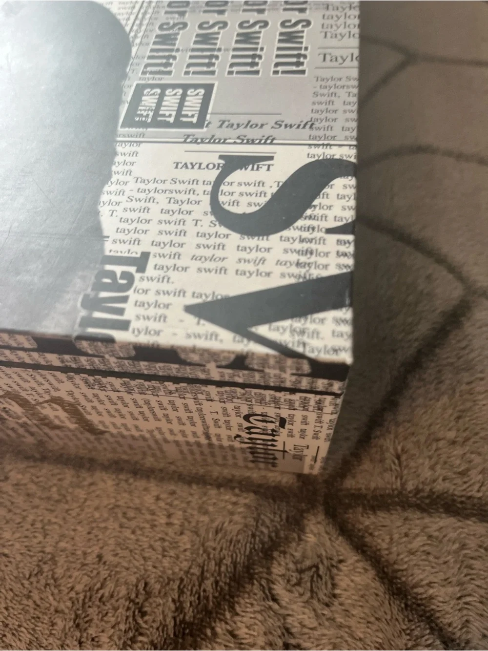 Taylor Swift Reputation VIP Box Patch CD Card Working Screen - Picture 3 of 15